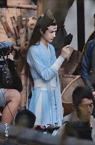 战战 让粉丝在评论里盖起楼 肖战出事后首“营业”
