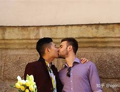 我玩了个传奇私服充值了3400客服说打到装备会回收才充的 里面游戏内容有RMB回收装备 回收后装备没收
